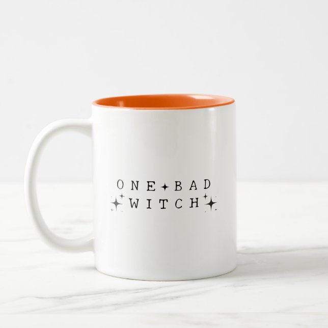 Funny One Bad Witch Modernes Halloween Zweifarbige Tasse (Links)