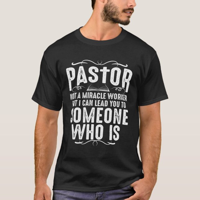 Funny Pasteur Geschenk für Männer Coole Christlich T-Shirt (Vorderseite)
