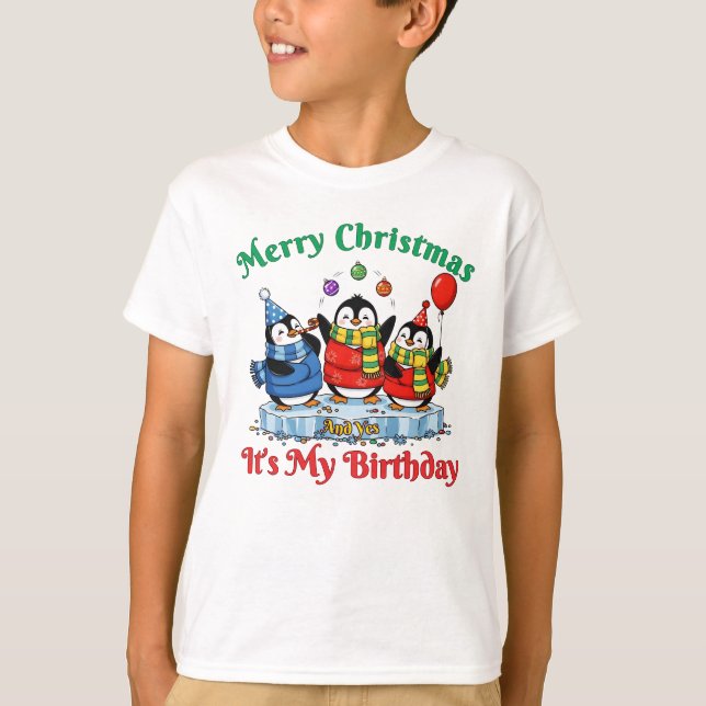 Funny Penguins, Merry Christmas Birthday T-Shirt (Vorderseite)