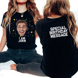 Funny Personalisiert Birthday Party Custom Foto T-Shirt<br><div class="desc">Das ultimative Crowdgenuss für Geburtstagsbashs: Unser Funny Personalisiert Birthday Party Custom Foto T - Shirt! Stellen Sie sich vor: ein Aufruhr, wenn Ihre Crew zum Geburtstag diese passenden Shirts mit unglaublich witzig personalisierten Gesichtern und einer Touch von Ihrem einzigartigen Charme ausstrahlt. Mit unseren Shirts zum Geburtstag unserer Angewohnheit feiert man...</div>