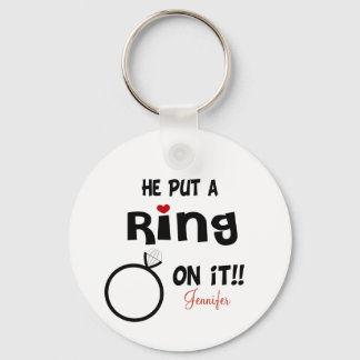 Funny Personalisiert Er setzte einen Ring drauf Schlüsselanhänger
