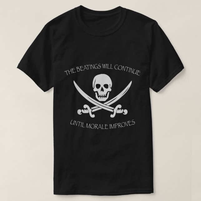 Funny Pirate Skull and Swords Design T-Shirt (Design vorne)