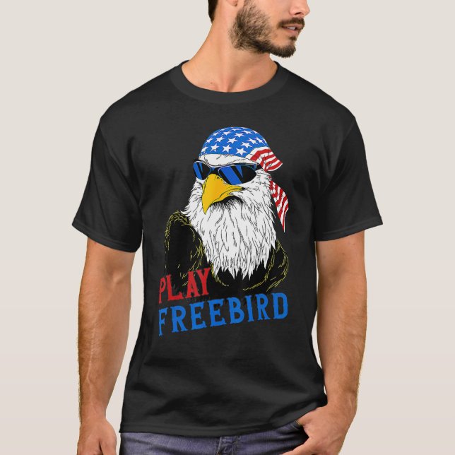 Funny Play Free Bird 4th Of July Bald Eagle Mullet T-Shirt (Vorderseite)