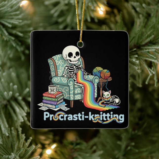 Funny Procrasti Strickskelett und Katze mit Keramikornament (Baum)