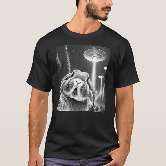 Funny Rabbit Alien UFO Taking a Selfie Animal Love T-Shirt (Vorderseite)