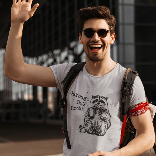 Funny Raccoon Eating Garbage Sketch Zeichnete Müll T-Shirt (Von Creator hochgeladen)