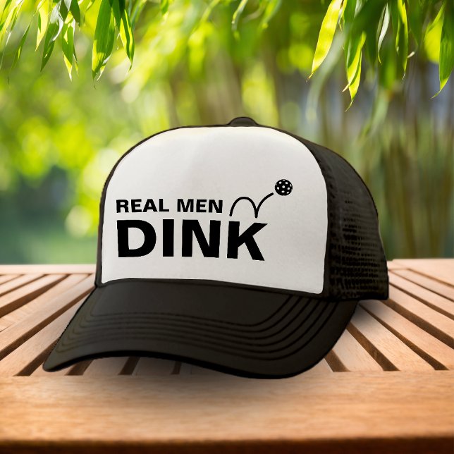 Funny Real Men Dink White & Black Pickleball Truckerkappe (Funny Real Men Dink White & Black Pickleball Trucker Hat)