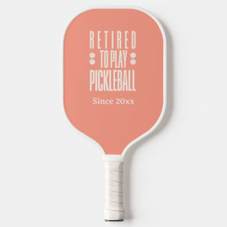 Funny Remüde spielen Pickleball Jahr Rosa Weiß Schläger
