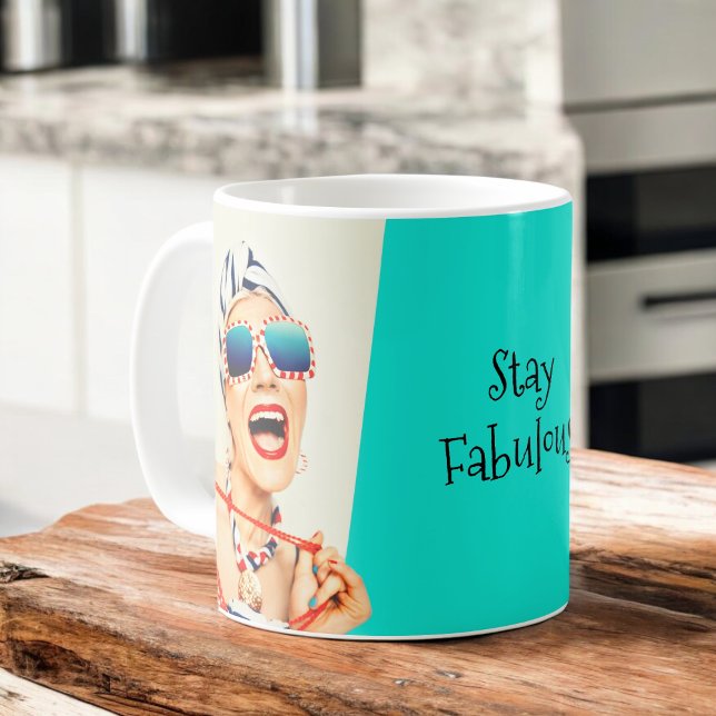 Funny Retro Beach Lady in Sonnenbrille Fabulous Kaffeetasse (Von Creator hochgeladen)