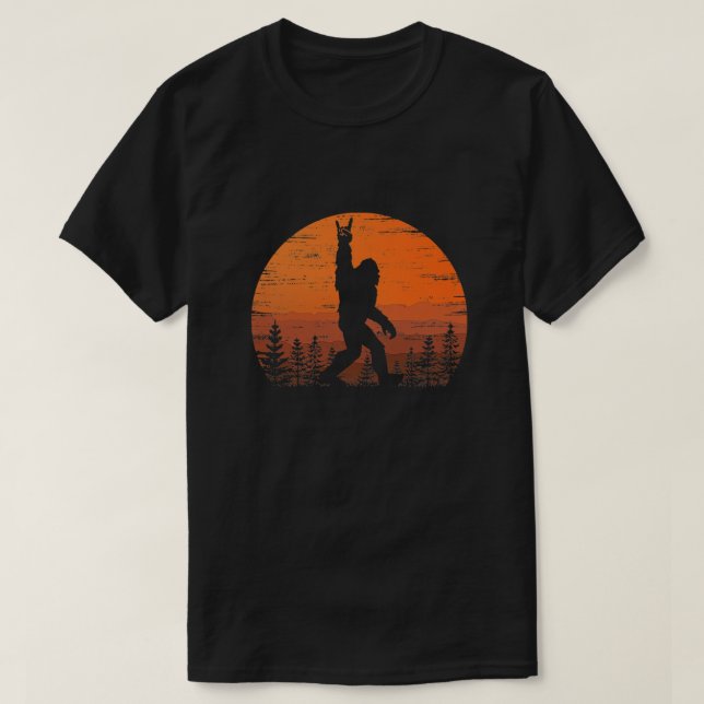 Funny Retro Bigfoot Rock Roll Shirt Forest Sasquat (Design vorne)