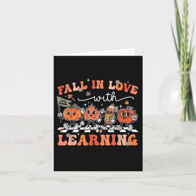 Funny Retro Fall in Liebe mit Learning Pumpkin Tee Karte (Vorderseite)