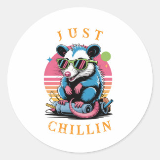 Funny Retro "Just Chillin" Opossum Runder Aufkleber