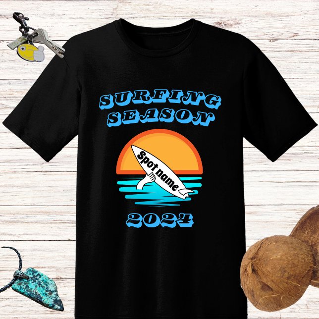 Funny Retro Surf Design "Surfsaison" und Spot T-Shirt (Von Creator hochgeladen)