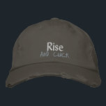 Funny Rise and Cluck Chicken Zitat Pink RusticGrau Bestickte Baseballkappe<br><div class="desc">Ein personalisiertes Huhn Liebhaber Zitat,  rustikale graue Bezirksfäden,  Chino Twill Baseball Cap,  bestickt in Rosa. Ein Geburtstagsgeschenk und lustiges Accessoires Idee.</div>