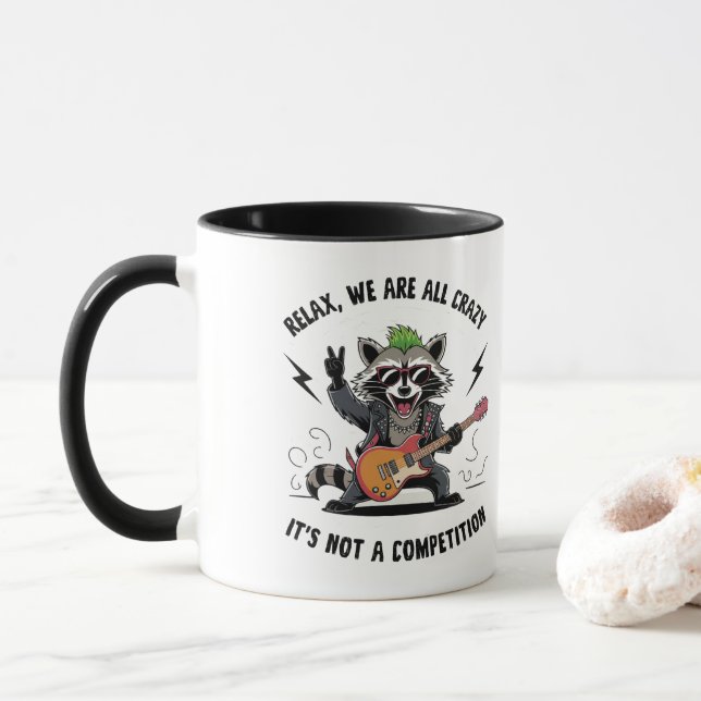 Funny Rocking Racoon Tasse (Mit Donut)