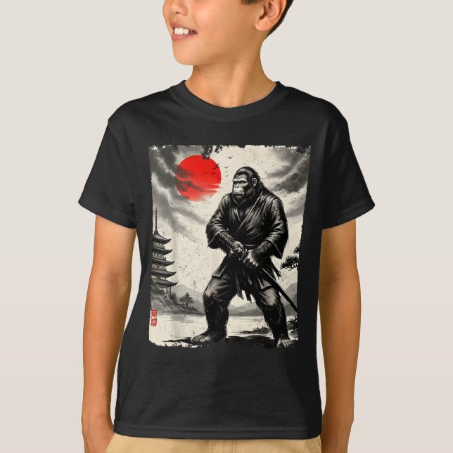 Funny Samurai Bigfoot Japanese Art Graphic Tee Ani (Vorderseite)