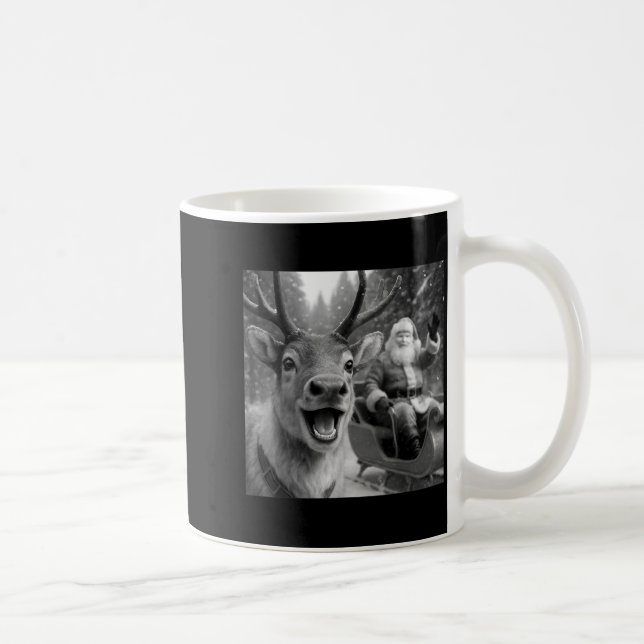 Funny Santa Claus In Sleigh With Reindeer Christma Kaffeetasse (Rechts)
