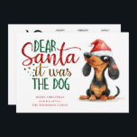 Funny Santa Es war Dog 2025 Kalender Weihnachten<br><div class="desc">Funny Dackel liebt Santa war es der Hund 2025 Kalender Weihnachten. Festlicher Spaß für Ihre Urlaubswünsche, mit diesem lustigen Design mit einem frechen Weiner Hund in seiner Weihnachtsmannmütze. Das Zitat ist nicht bearbeitbar und hat einen Imitat-Glitzer-Effekt. Personalisieren Sie einfach Ihren Gruß und Namen darunter. Ein praktischer Kalender für 2025 ist...</div>
