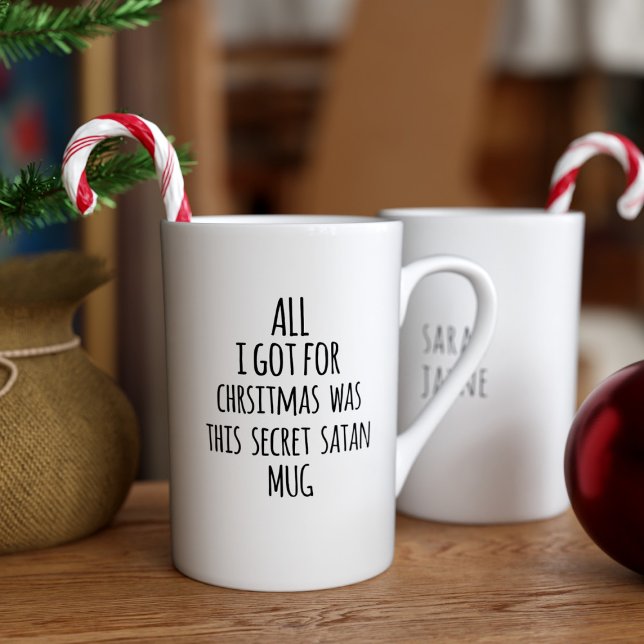 Funny Santa Misspelling Weihnachten Personalisiert Prozellantasse (Add your name and wrap it up! *parody Christmas mug - yes I know there's a typo - it's deliberate*🎄)