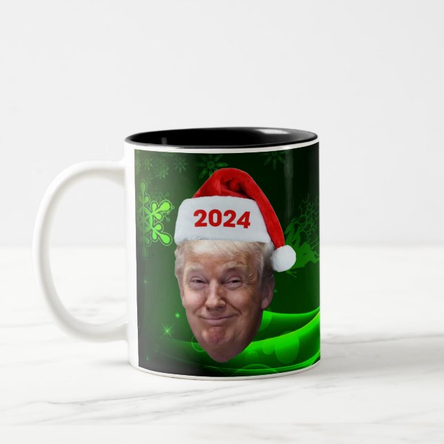 Funny Santa Trump 2024 Weihnachten Trump Liebhaber Zweifarbige Tasse (Links)