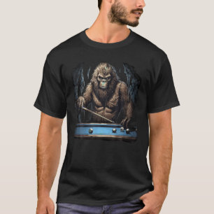 Funny Sasquatch Bigfoot Spielen Billiard T Shirt