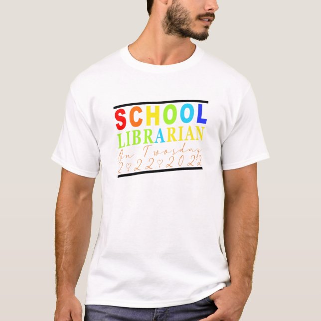 Funny School Librarian am 22. 22. 22. Februar T-Shirt (Vorderseite)