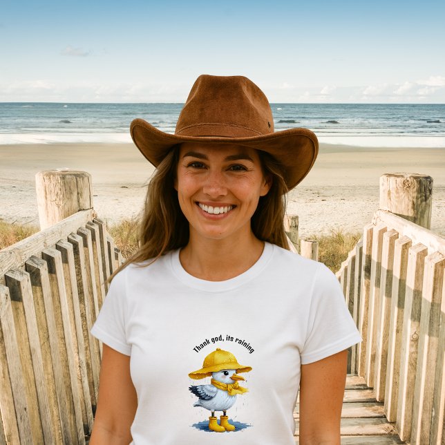 Funny Seagull in Rain Boots - Beach Spaß Tri-Blend Shirt (Von Creator hochgeladen)