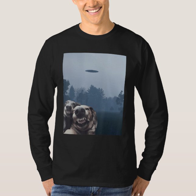 Funny selfie Dogs With Alien UFO Funny Dog With hi T-Shirt (Vorderseite)