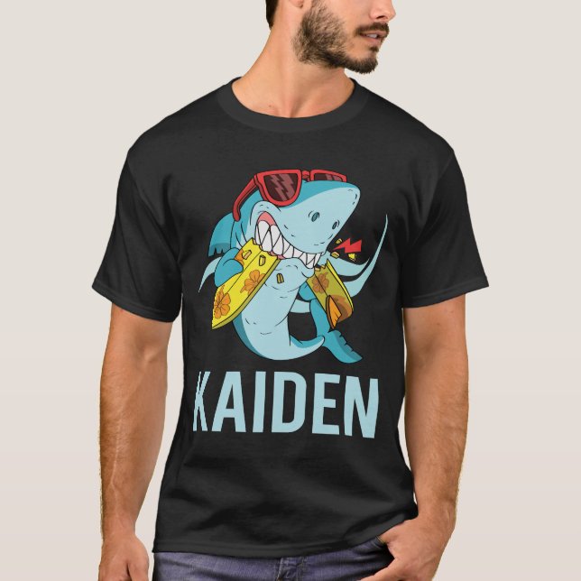 Funny Shark - Name Kaiden T-Shirt (Vorderseite)