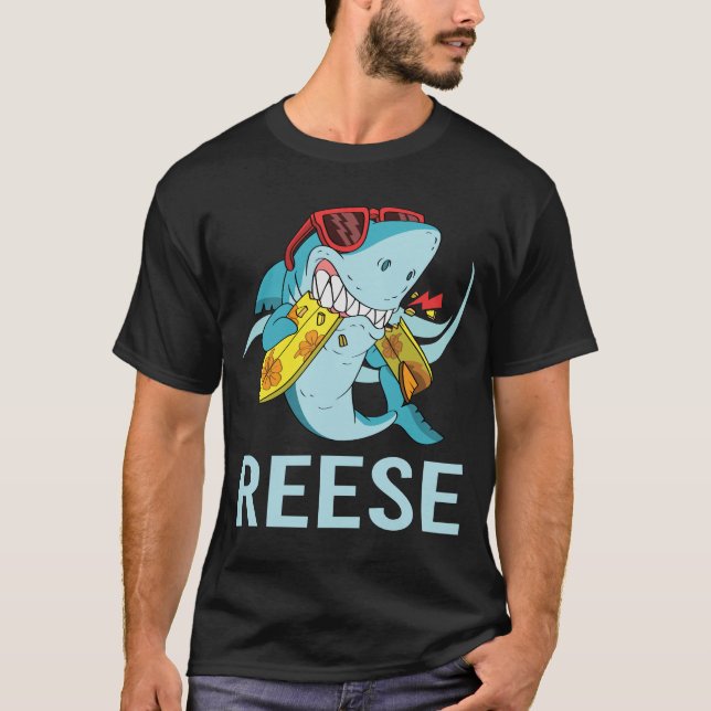 Funny Shark - Reese Name T-Shirt (Vorderseite)