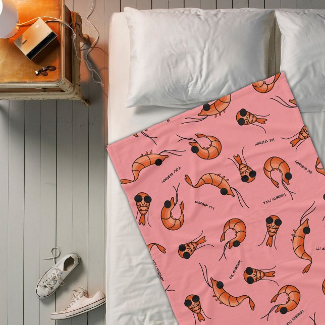 Funny Shrimp Kawaii Fleece Decke (add a cool shrimp blanket to your bed)