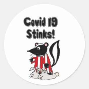 Funny Sick Skunk Covid 19 Stinks Runder Aufkleber