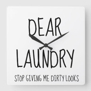 Funny Simple Laundry Room  Quadratische Wanduhr