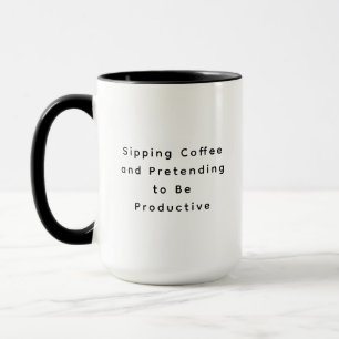 Funny Sipping Coffee und Vortäuschung über Typogra Tasse