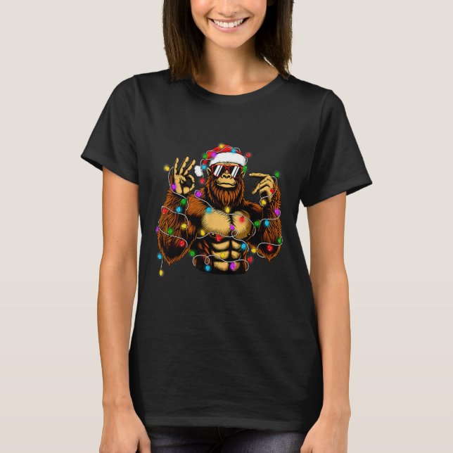 Funny Six Seven 6 7 Meme Bigfoot Christmas Lights  T-Shirt (Vorderseite)