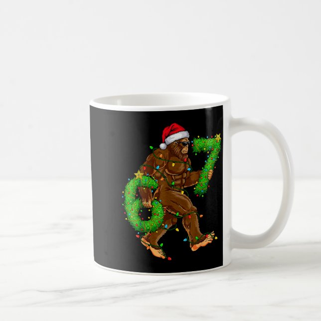 Funny Six Seven 6 7 Meme Bigfoot Christmas Shirts  Kaffeetasse (Rechts)