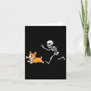 Funny Skeleton Chasing Corgi Halloween Mama Hausti Karte