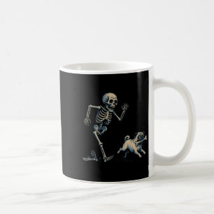 Funny Skeleton Chasing Mops Halloween Hund Mama Mo Kaffeetasse