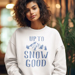 Funny Ski Bachelorette hoch ins Schnee Sweatshirt<br><div class="desc">Das sonnige Ski-Bachelorette Sweatshirt mit einem zeichn von Wintergebirgen,  Bäumen,  einem Skifahrer und dem humorvollen Sprichwort "bis zum Schnee gut".</div>