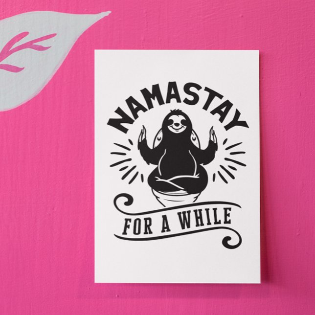 Funny Sloth Bathroom Humor Namastay Postkarte (Funny Sloth Bathroom Humor Namastay Postcard)