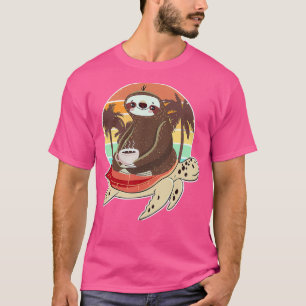 Funny Sloth Riding Turtle trinkt seine T-Shirt