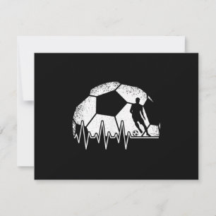 Funny Soccer Heartbeat Soccer Player RSVP Karte