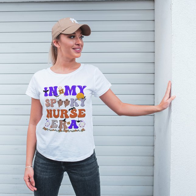 Funny Spooky in meiner spöttischen Nurse Ära T-Shirt (Von Creator hochgeladen)