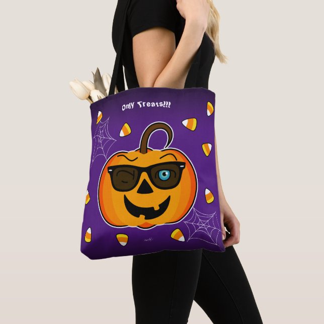 Funny Spooky Pumpkin iconic Wink S Nur Leckereien! (Von Nahem)