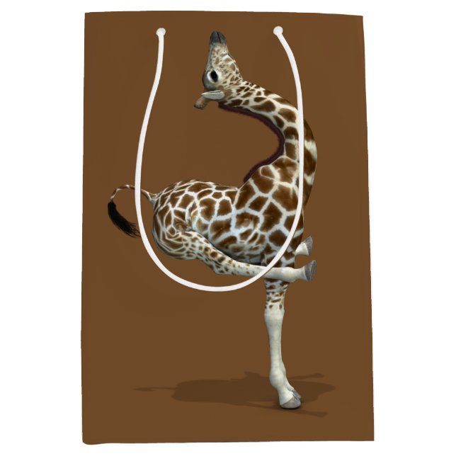 Funny Sporty Giraffe Mittlere Geschenktüte (Vorderseite)