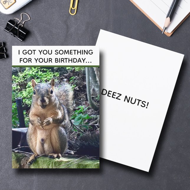 Funny Squirrel Deez Nuts Adult Humor Birthday Karte (Von Creator hochgeladen)