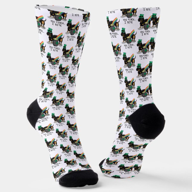Funny St. Patrick's Day Dackel (schwarz & tan) Socken (Gewinkelt)