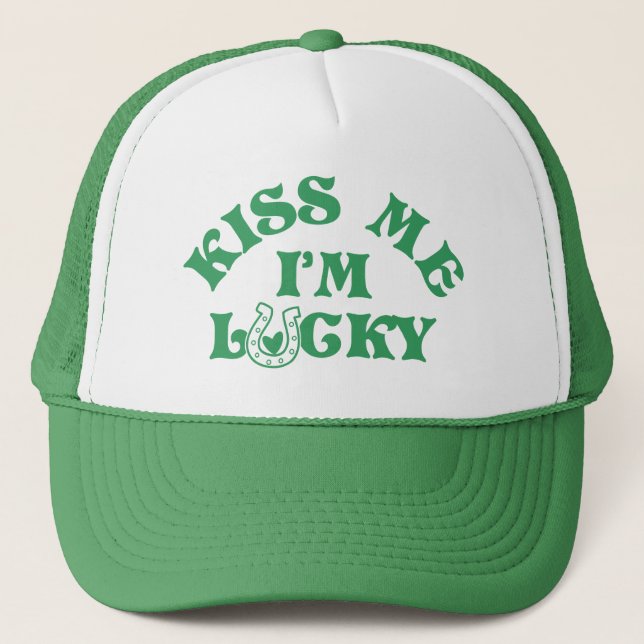 Funny St Patricks Day Kiss Me I'm Lucky Group Truckerkappe (Vorderseite)