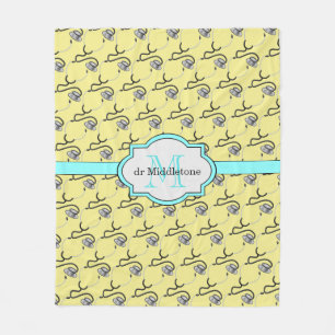 Funny Stethoscopic für Ärzte mit gelbem Namen Fleecedecke