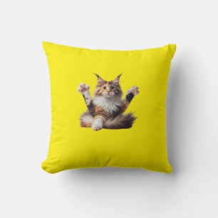 Funny Stretching Maine Coon Kitten Kissen
